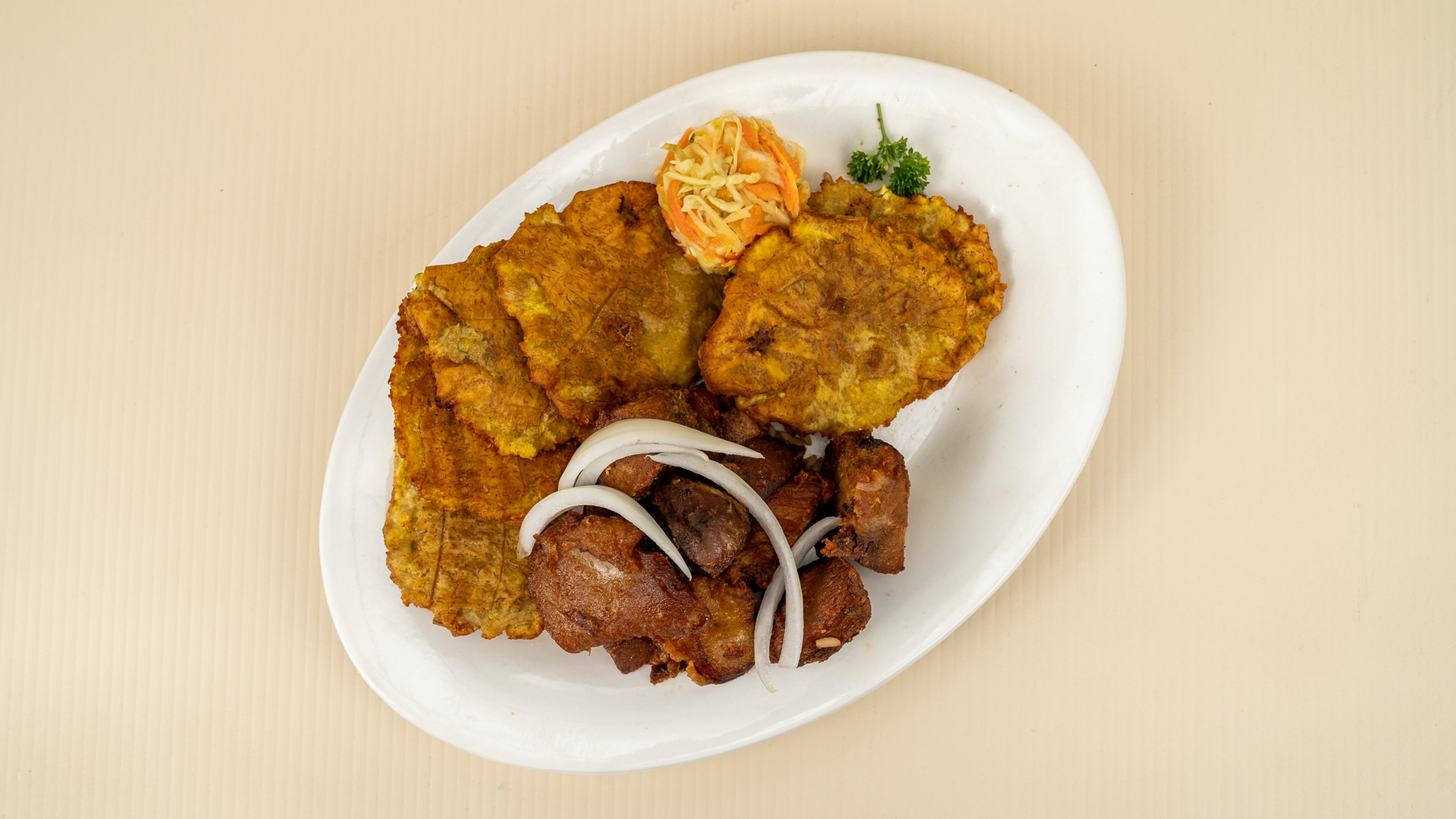 Griot  Simple/ Fried Pork with fried Plantains
